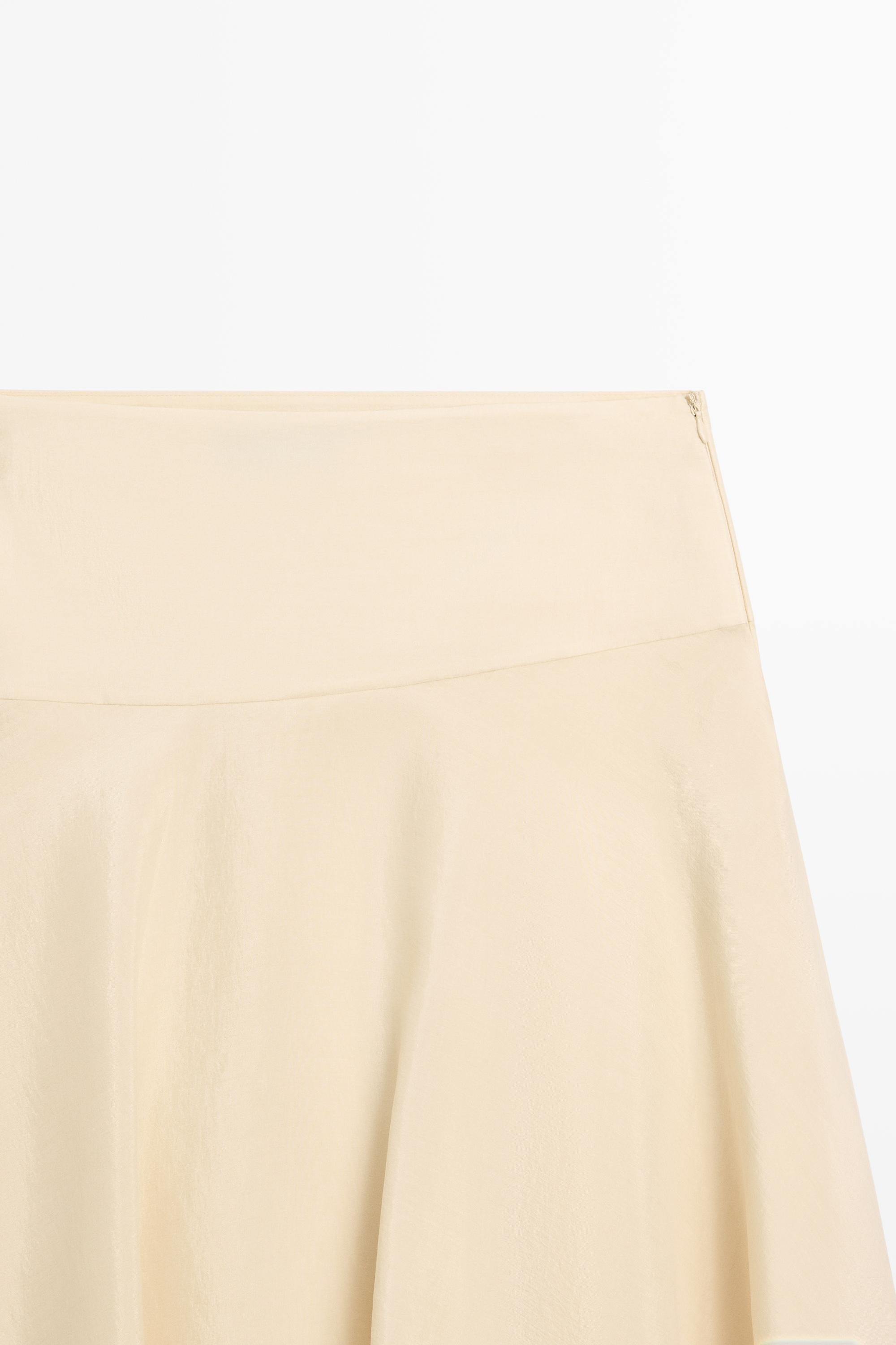Jupe midi fluide asymétrique